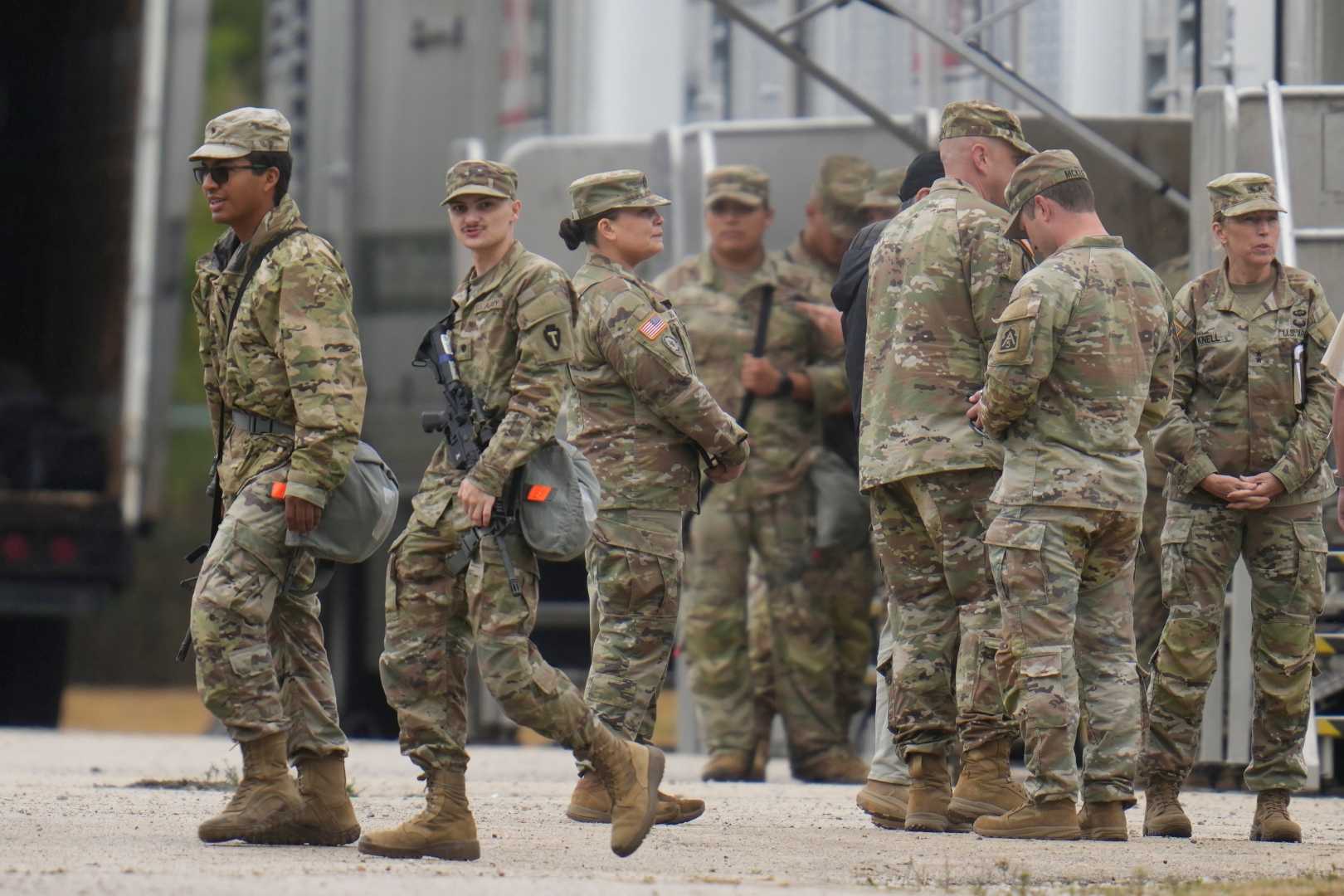 National Guard Troops Chicago Deployment