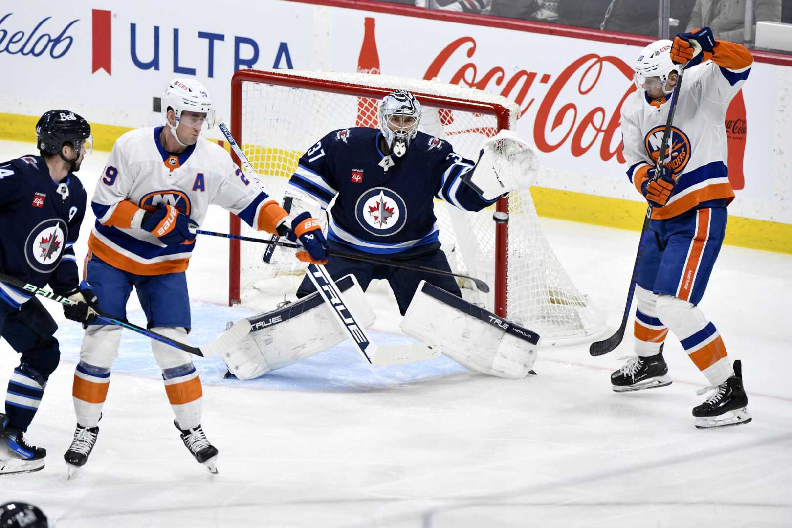 New York Islanders Vs Winnipeg Jets Game
