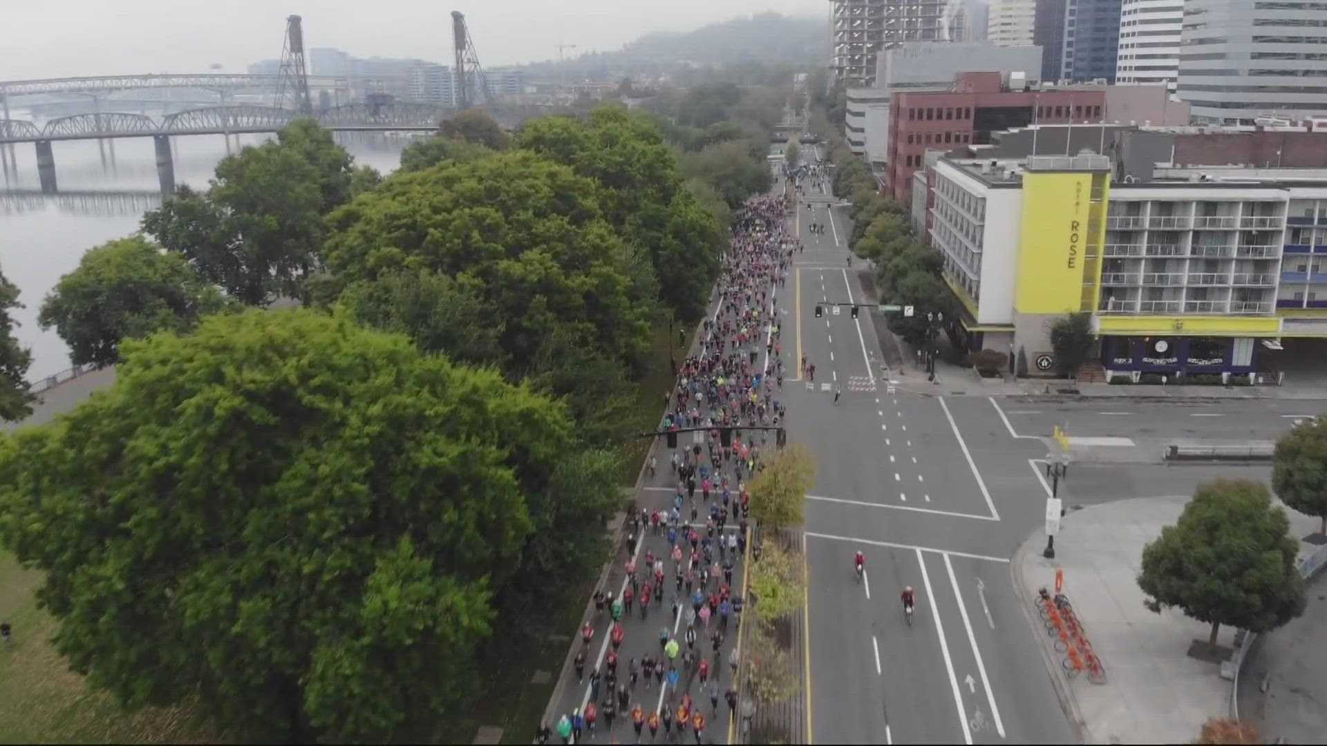 Portland Marathon Runners And Bridges