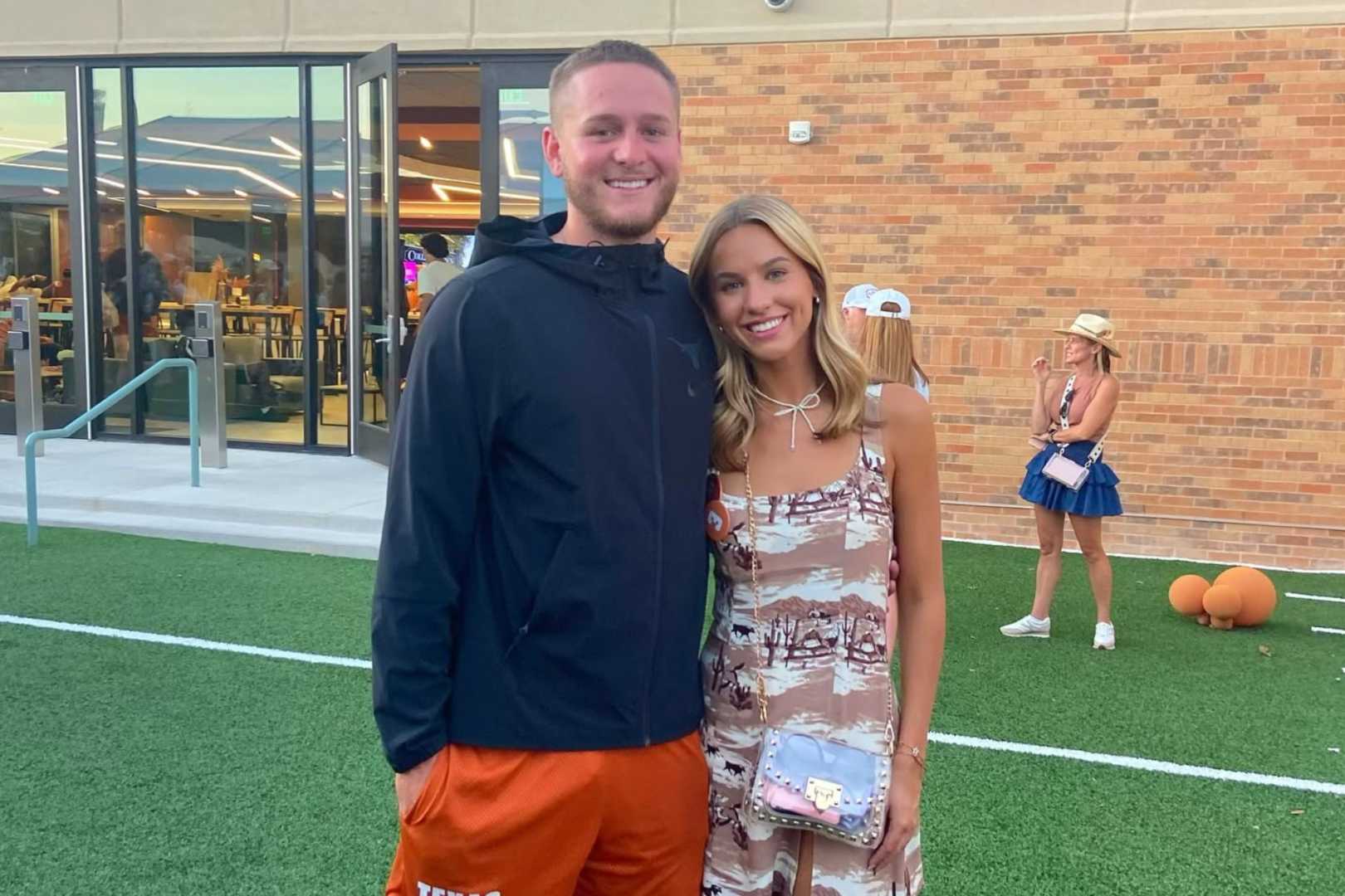 Quinn Ewers Girlfriend Oklahoma Texas Game