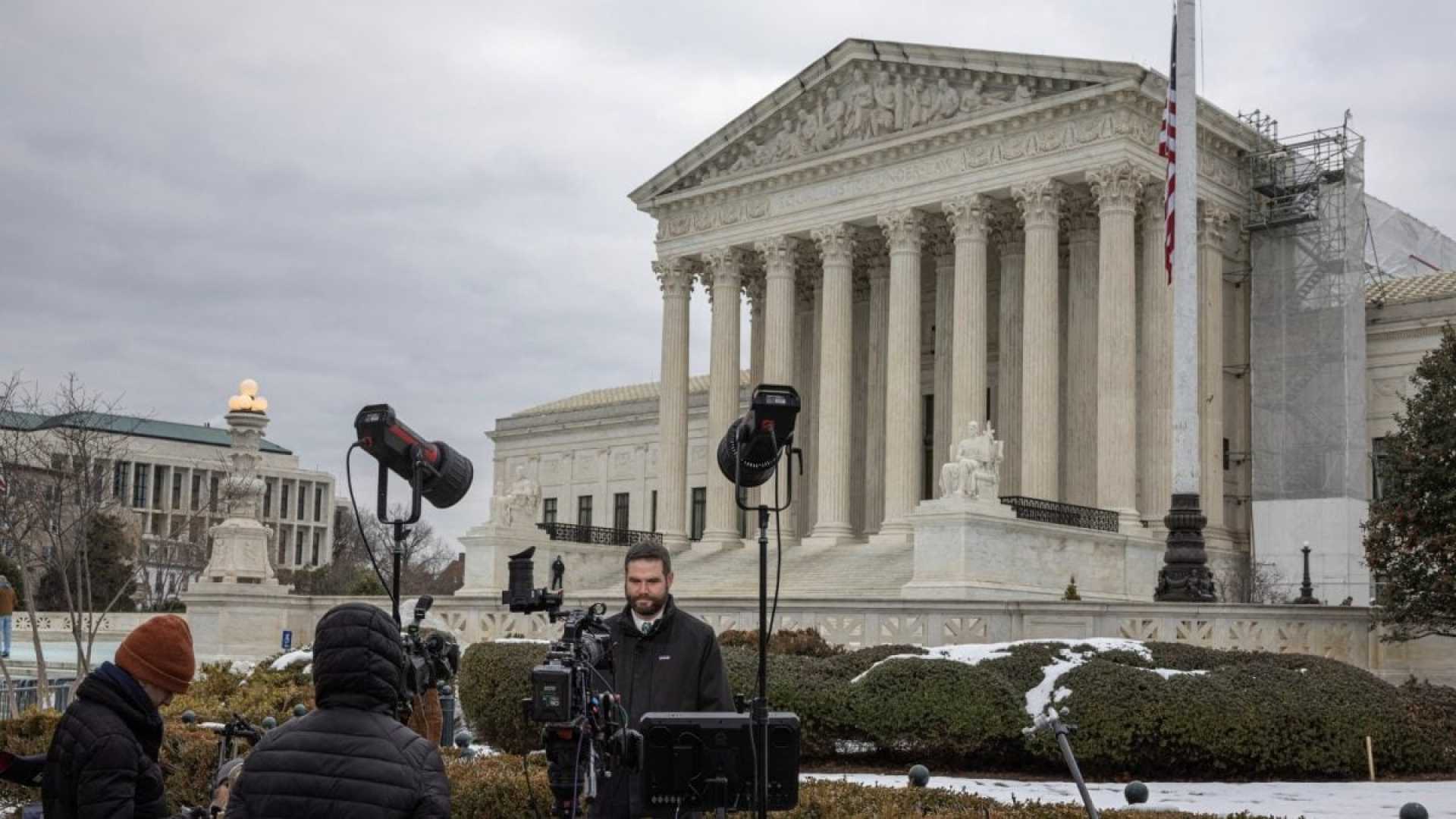 Supreme Court Building Funding Crisis