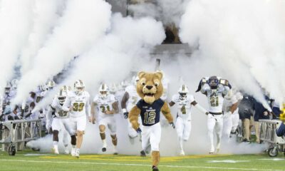 Uconn Huskies Football Against Fiu Panthers