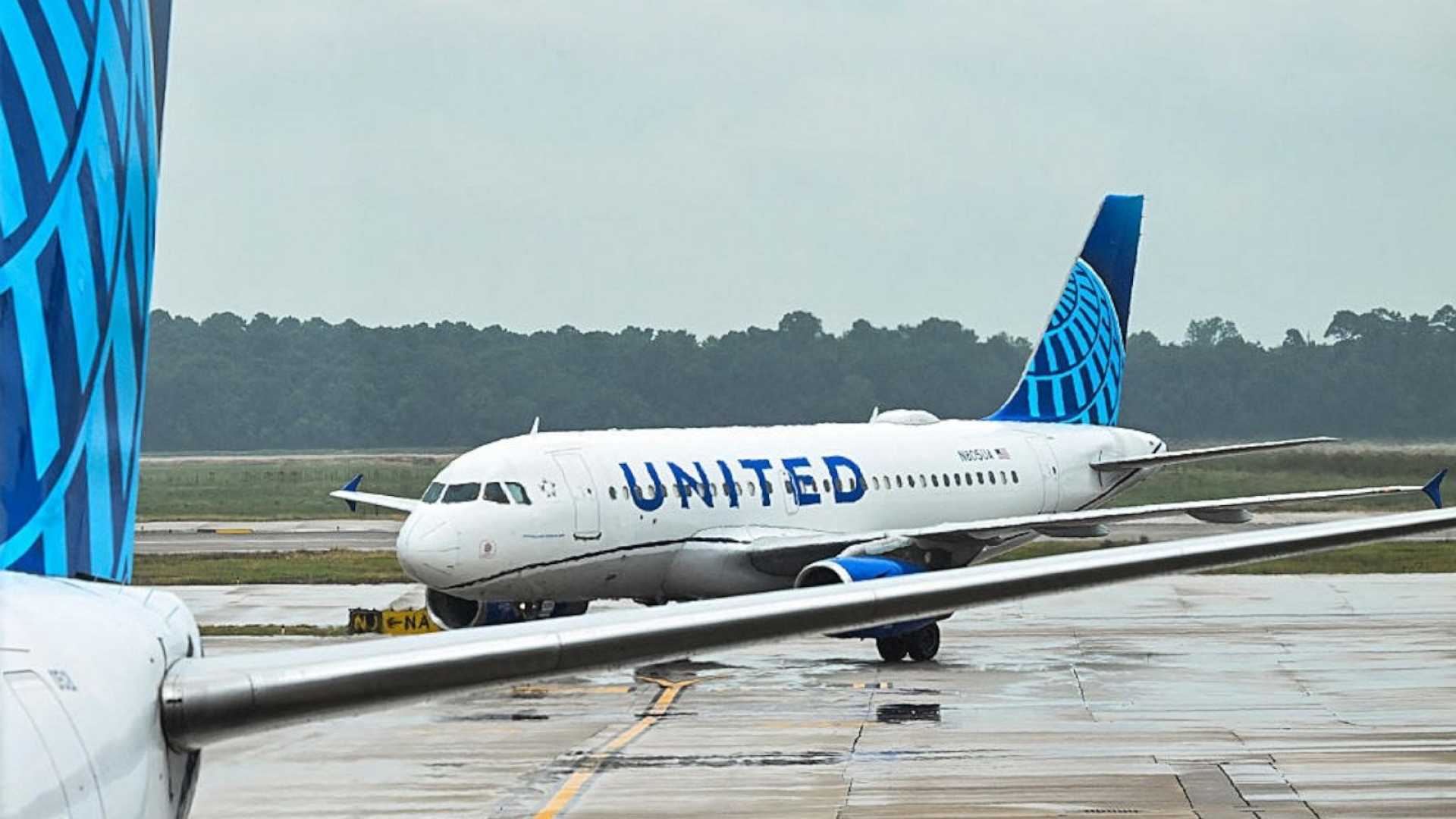 United Airlines Flight Operational Issues