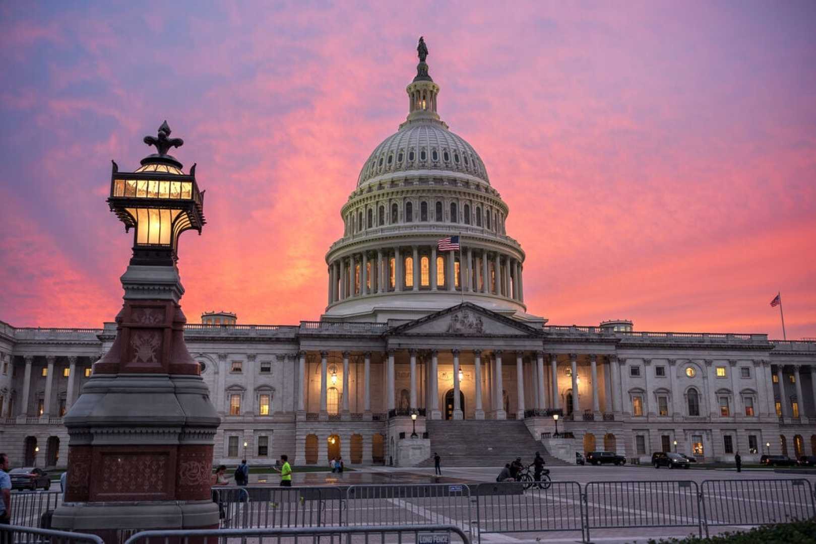 U.s. Capitol Government Shutdown Student Loans