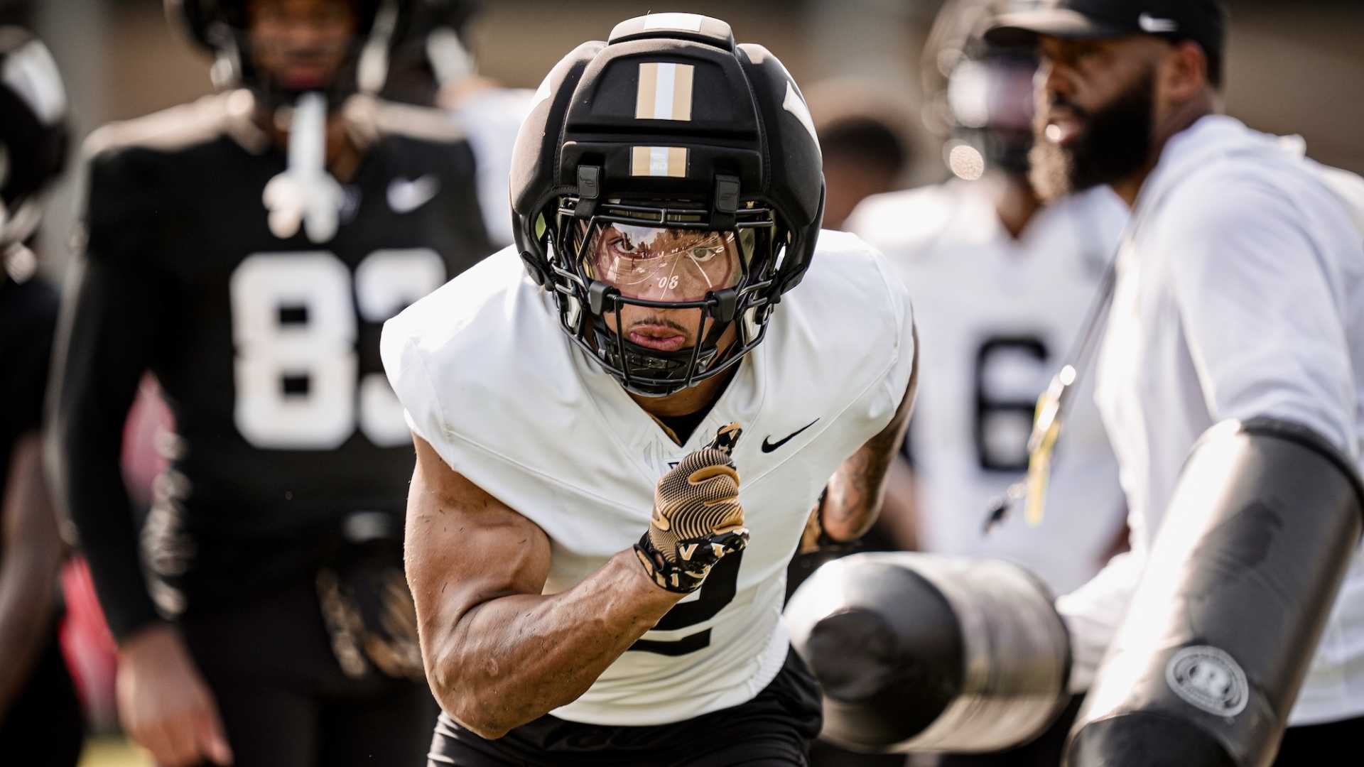 Vanderbilt Football Team In Action