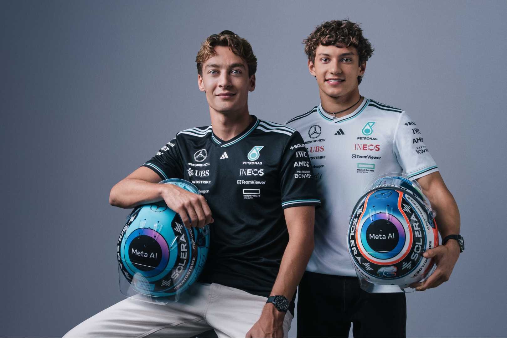 Zoe Saldaña Soccer Outfit