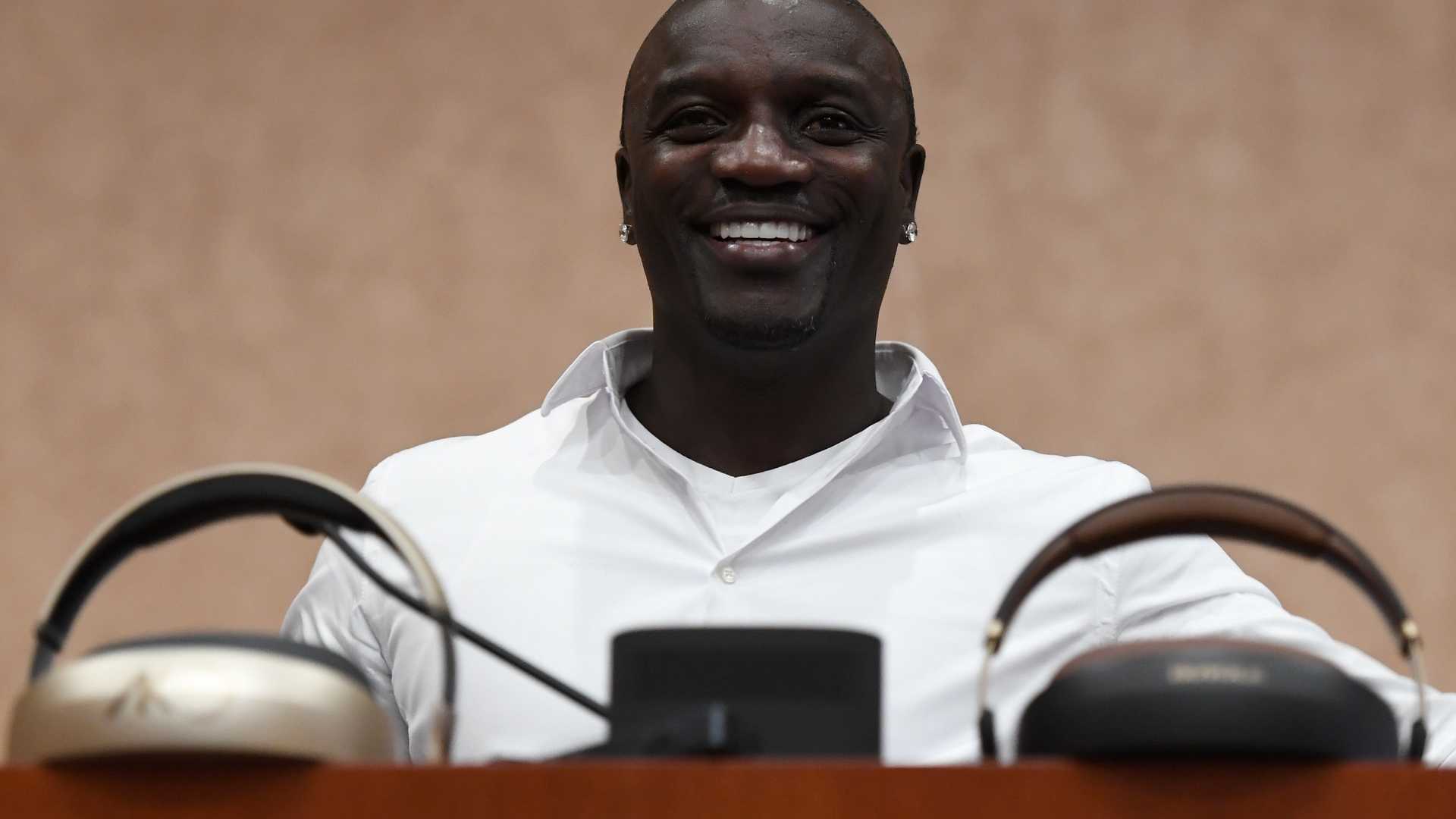 Akon Singer Arrested Incident