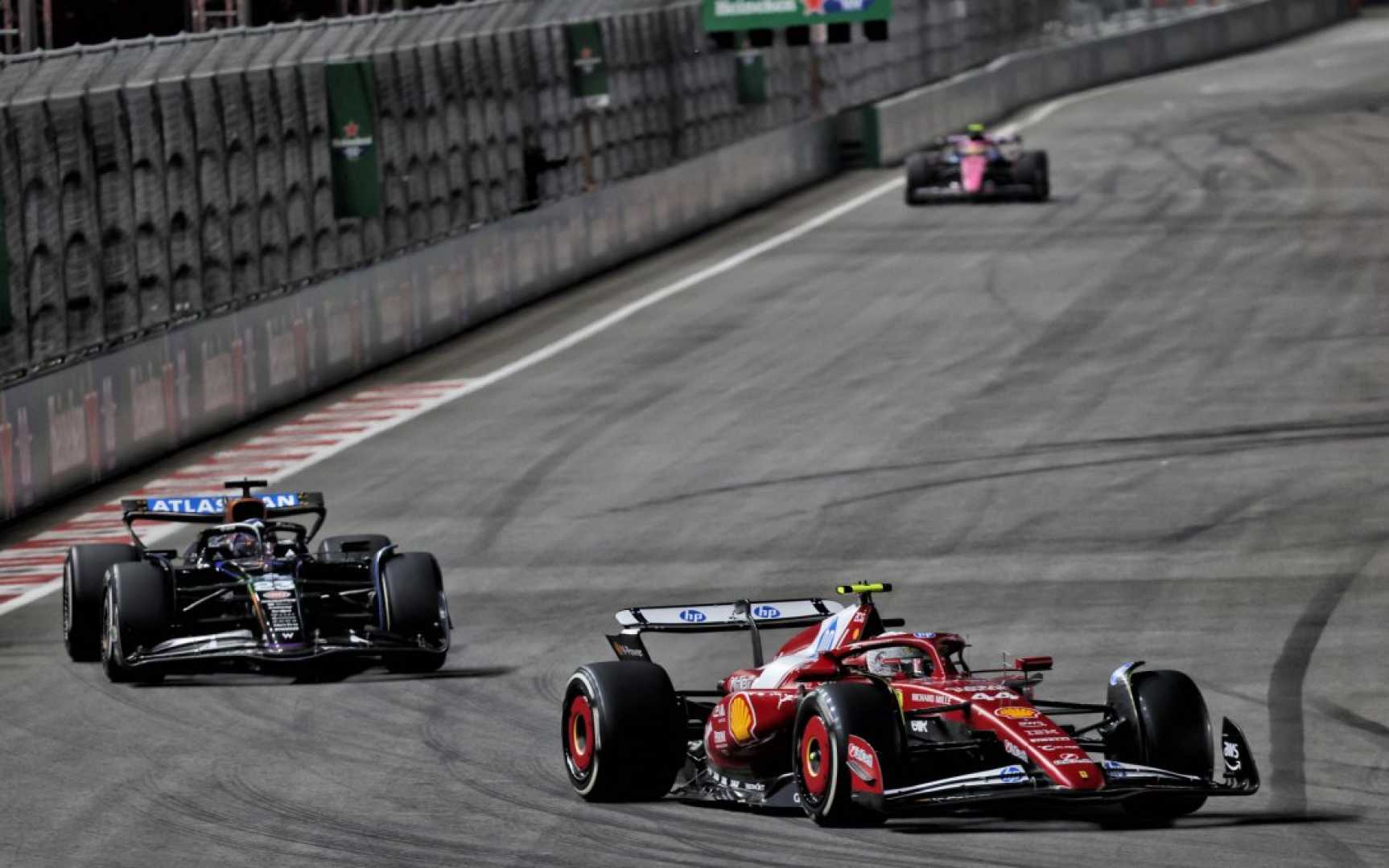 Alex Albon Collision Lewis Hamilton Las Vegas Grand Prix