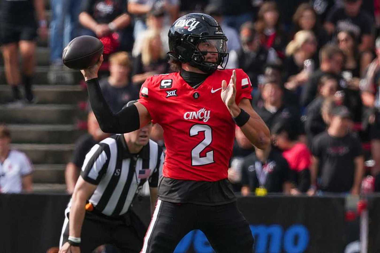 Brendan Sorsby Cincinnati Football Quarterback