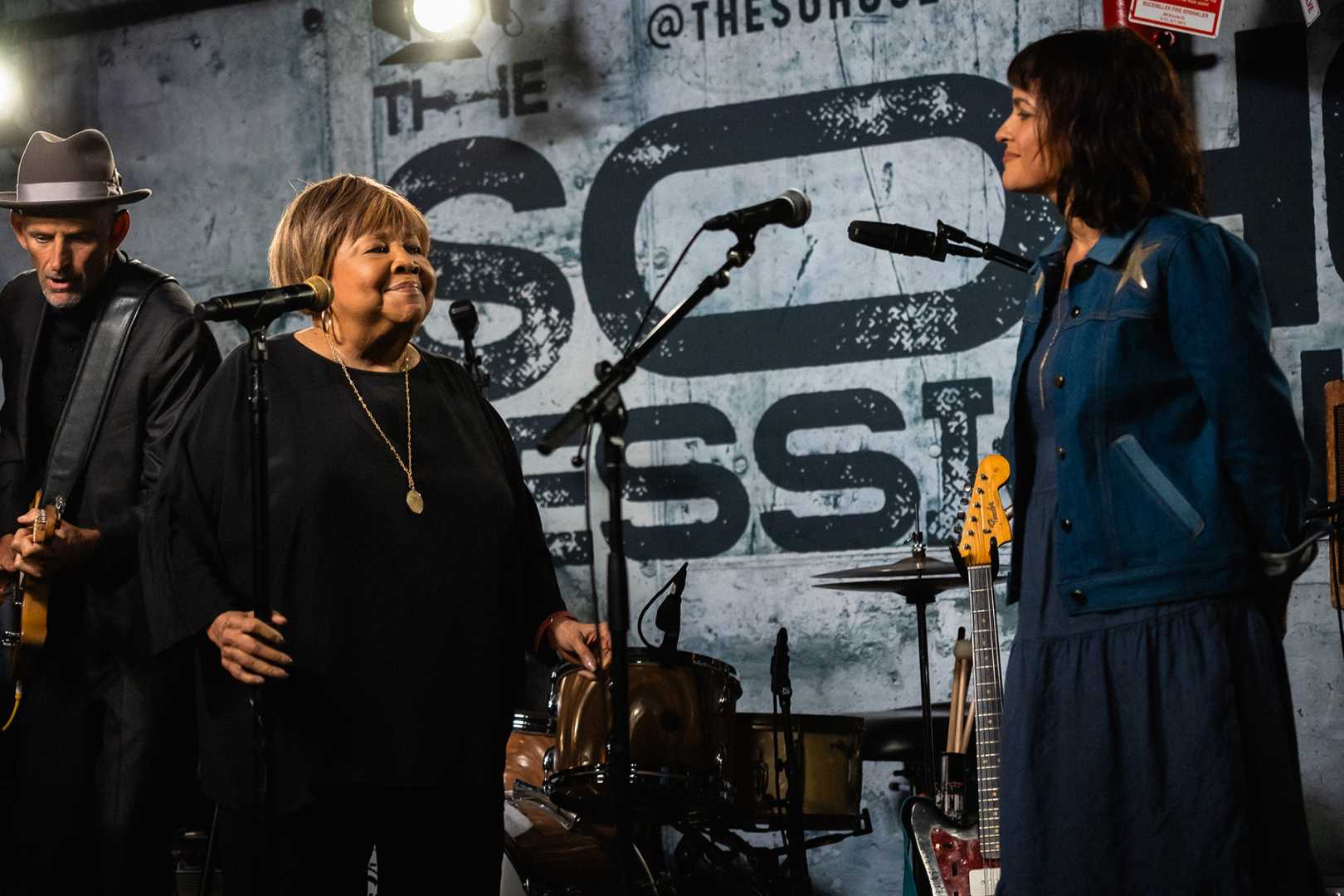 Bruce Willis Norah Jones Benefit Concert