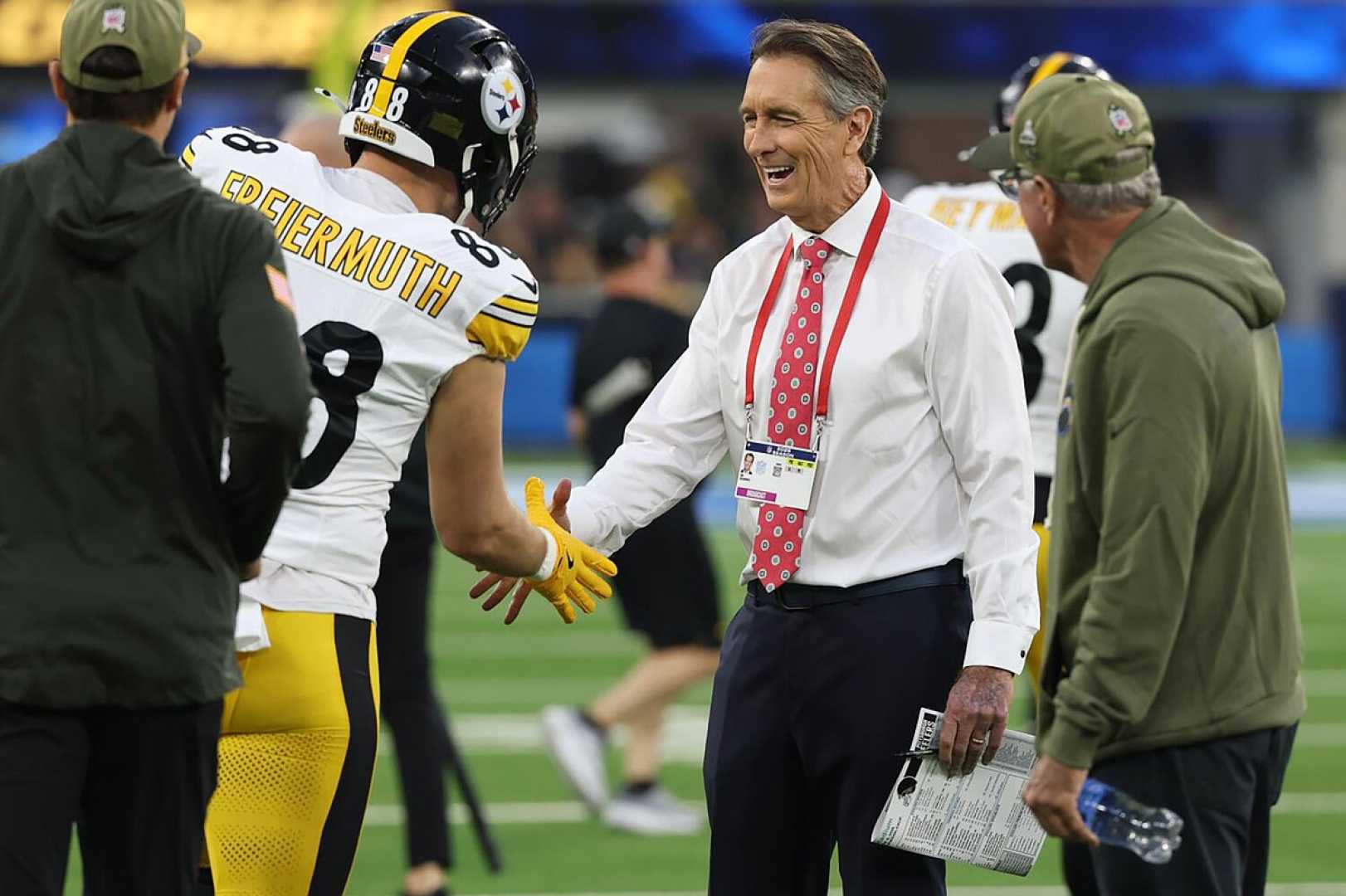 Cris Collinsworth Nfl Broadcaster Milestone