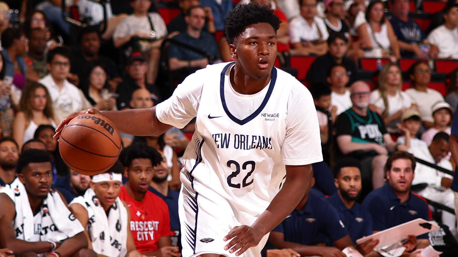 Derik Queen Pelicans Basketball Game