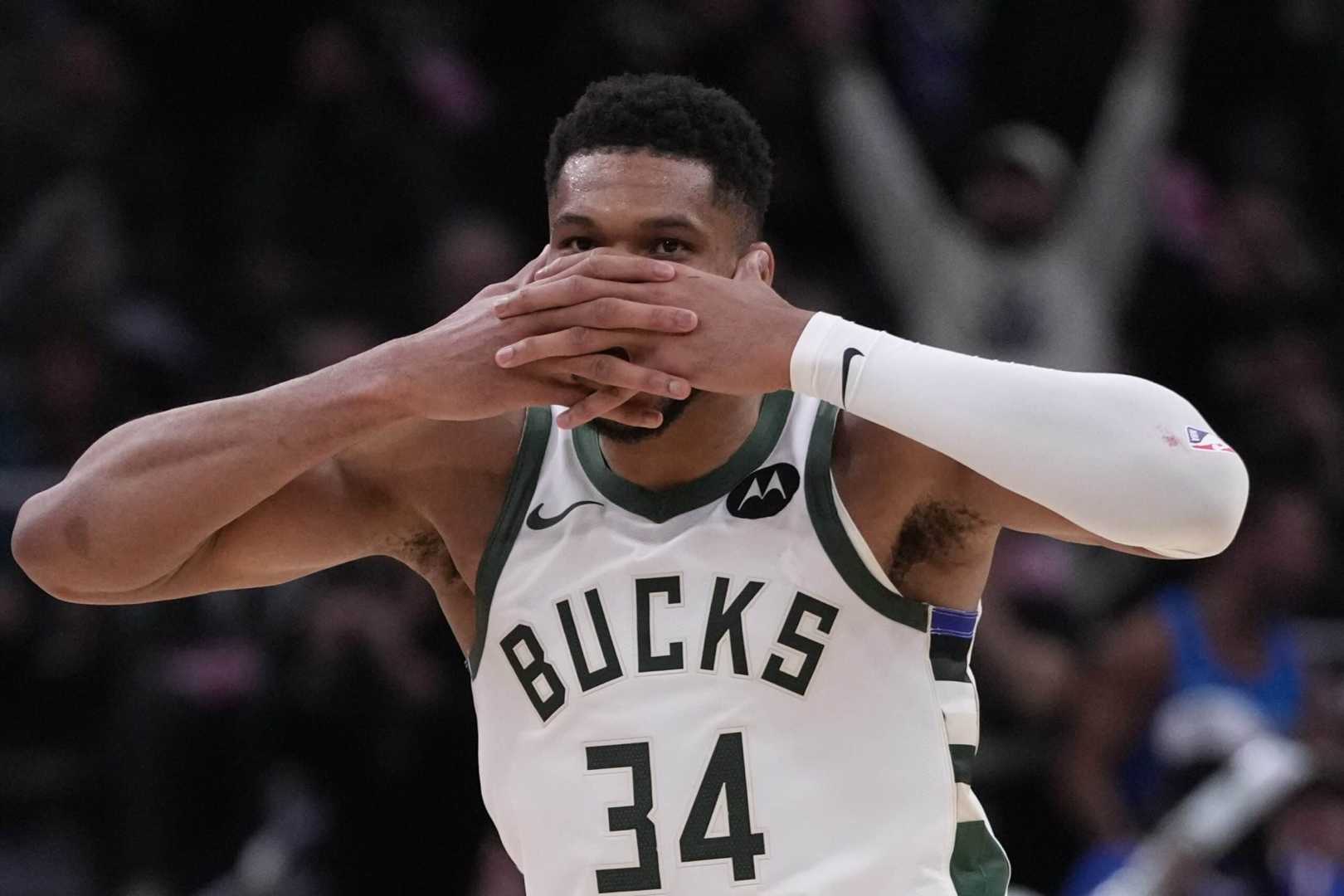 Giannis Antetokounmpo Bucks Knicks Game