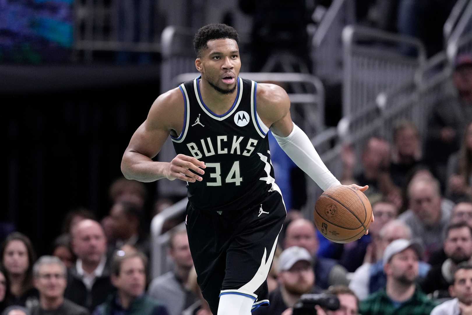 Giannis Antetokounmpo Milwaukee Bucks