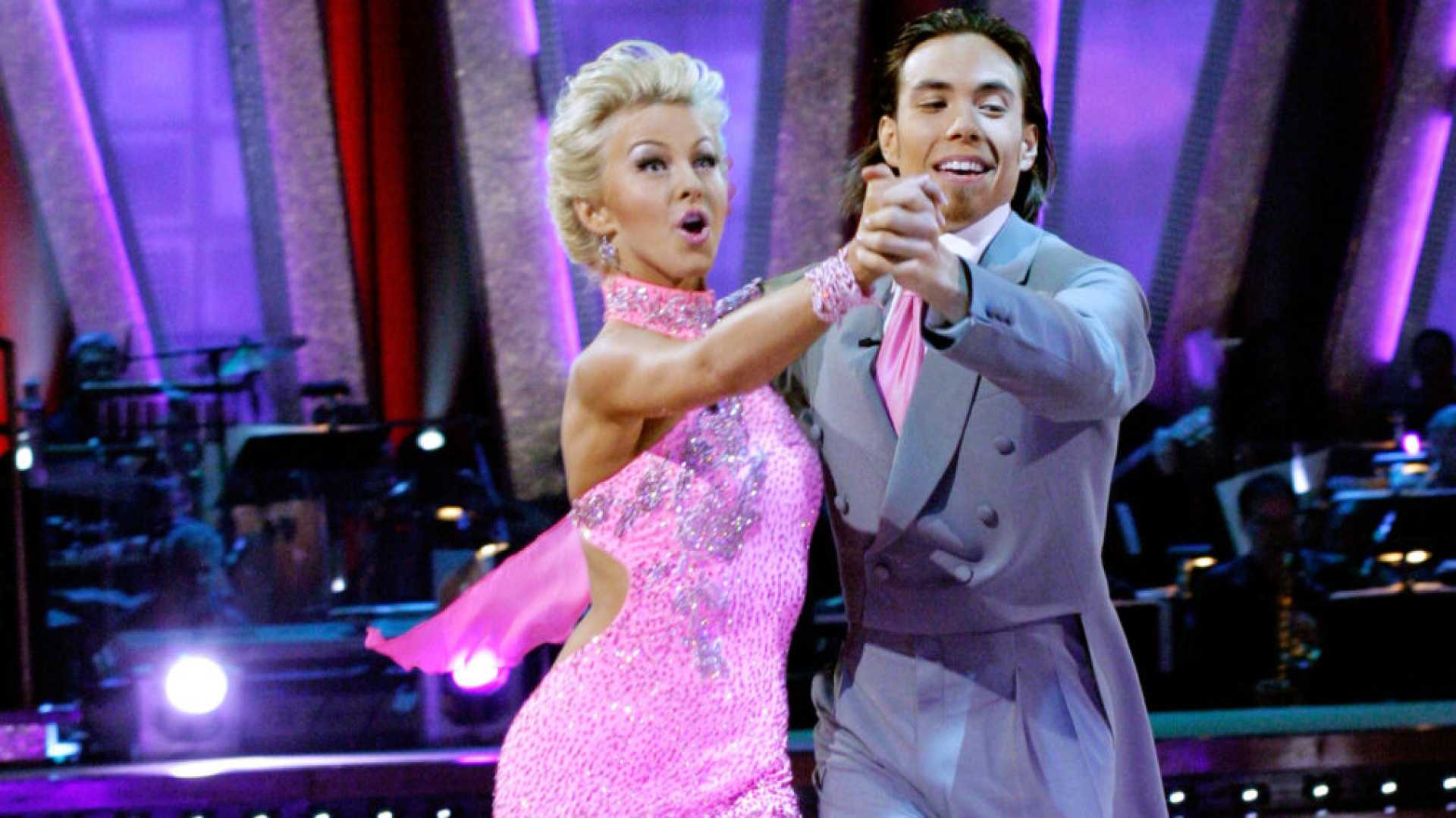 Julianne Hough Apolo Anton Ohno Dancing With The Stars