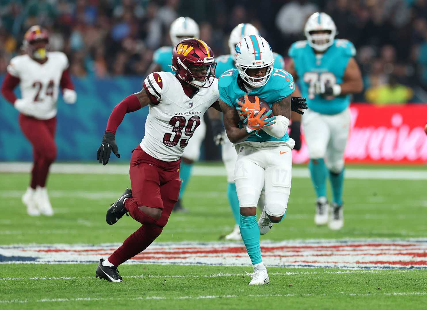 Nfl Game Spain Commanders Dolphins