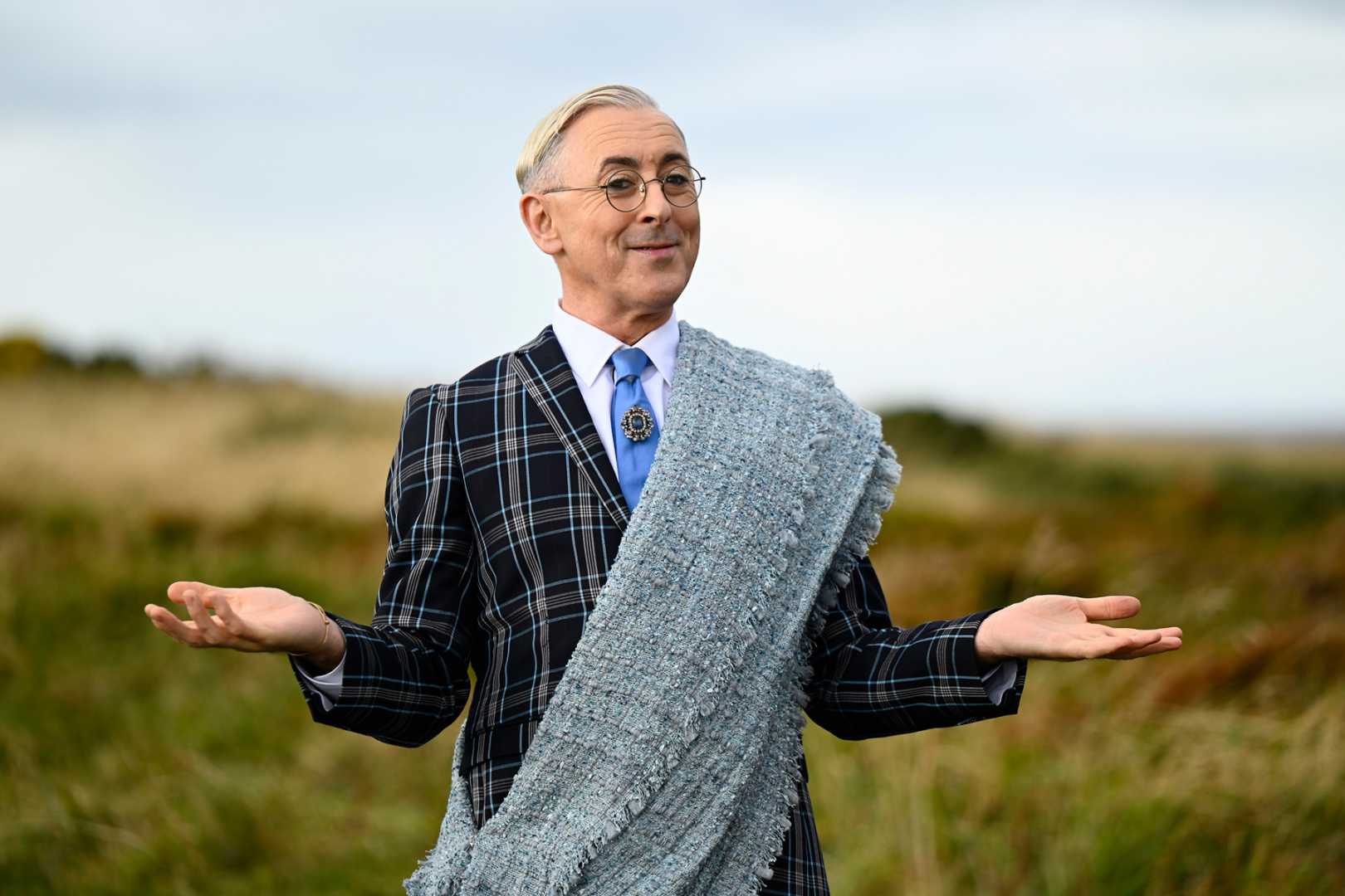 The Traitors Season 4 Cast And Host Alan Cumming