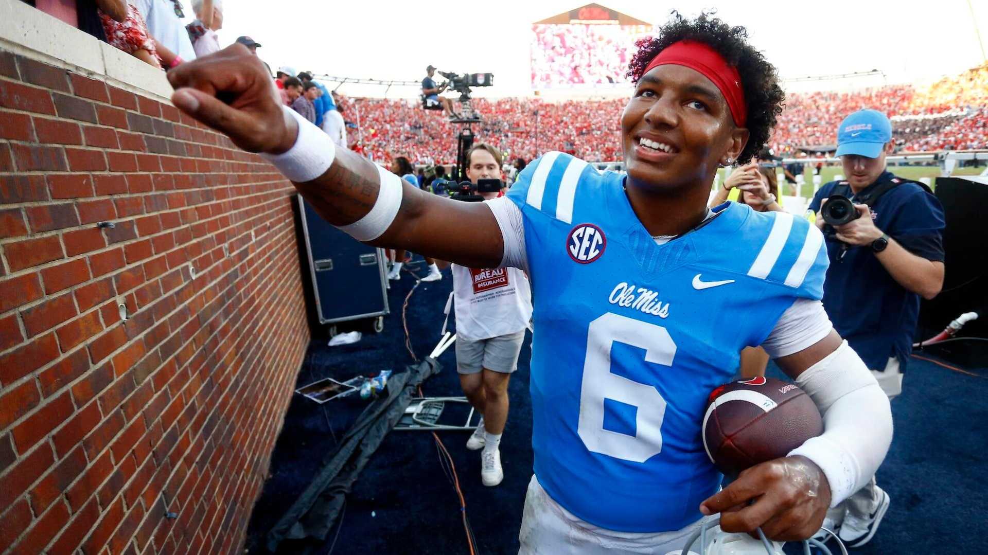 Trinidad Chambliss Ole Miss Quarterback