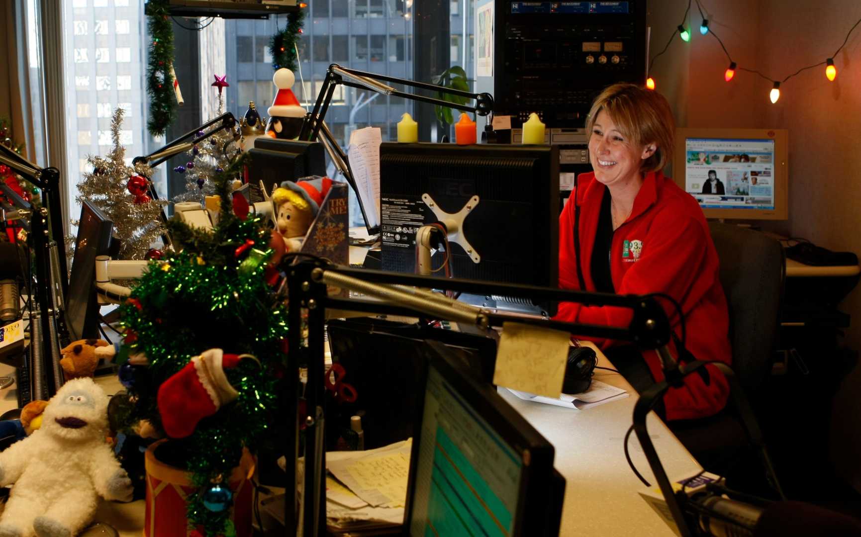 Wlit Chicago Radio Holiday Music