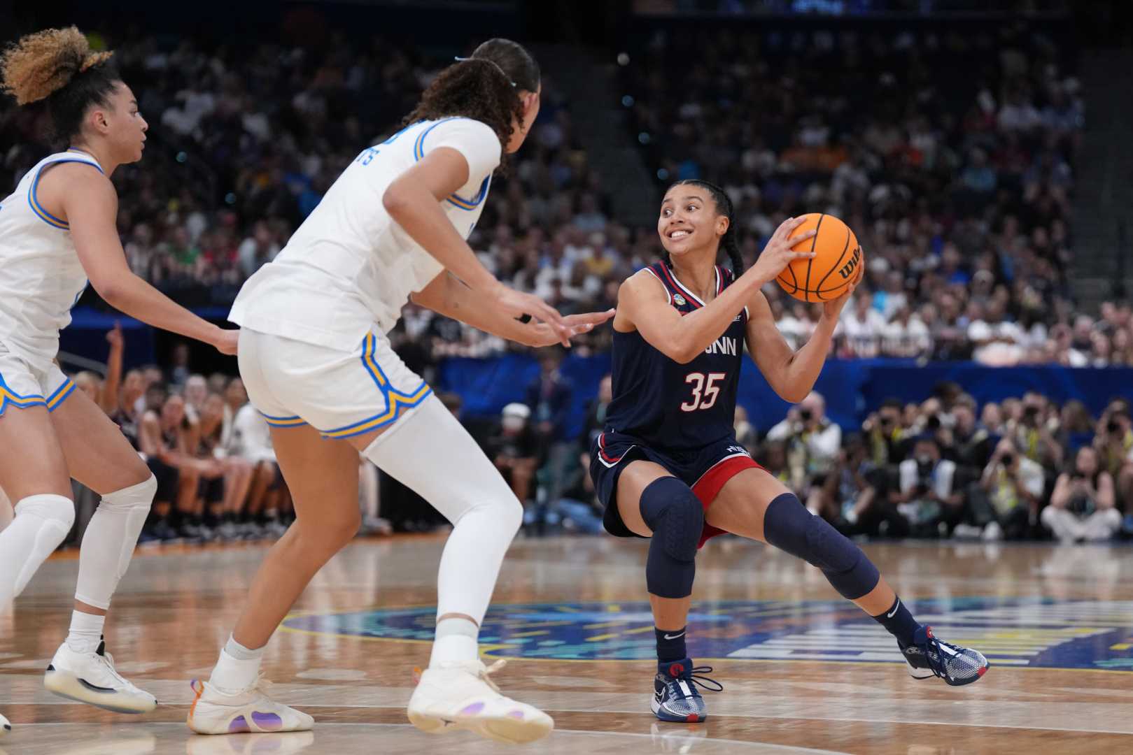 Wnba Draft Prospects Lauren Betts And Azzi Fudd