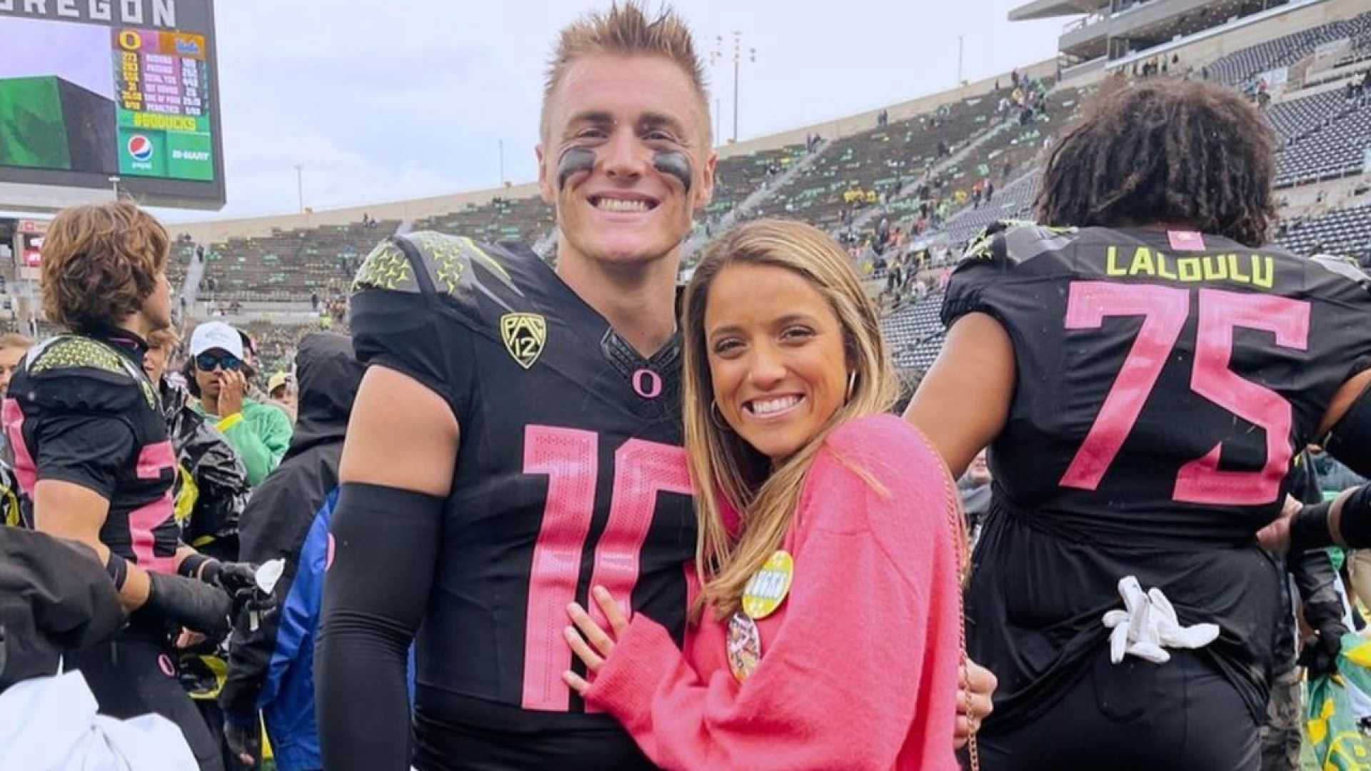 Bo Nix Auburn Quarterback Izzy Cheerleader