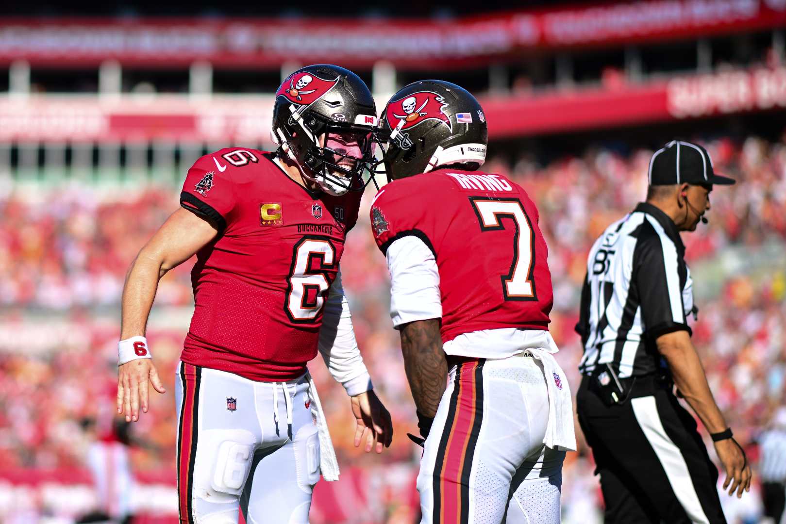 Tampa Bay Buccaneers Quarterback Touchdown Celebration