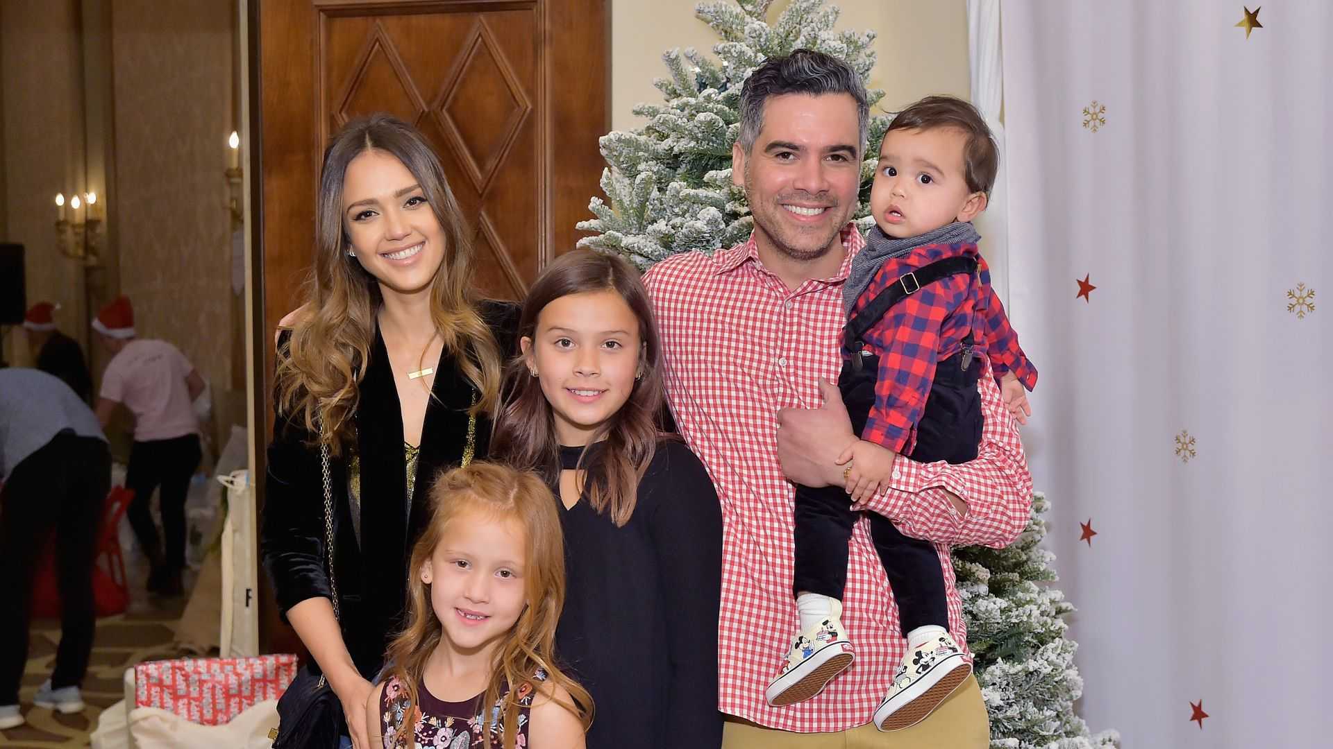 Jessica Alba Christmas 2025
